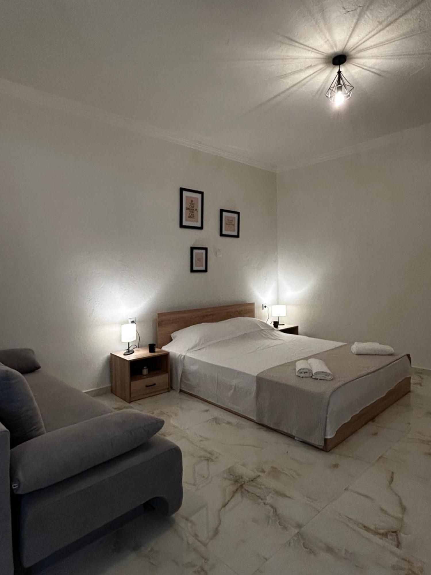 Aristotelis Apartments Неа-Карвали Экстерьер фото