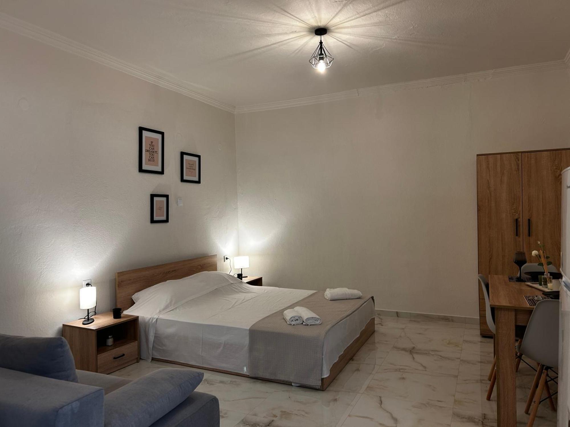 Aristotelis Apartments Неа-Карвали Экстерьер фото